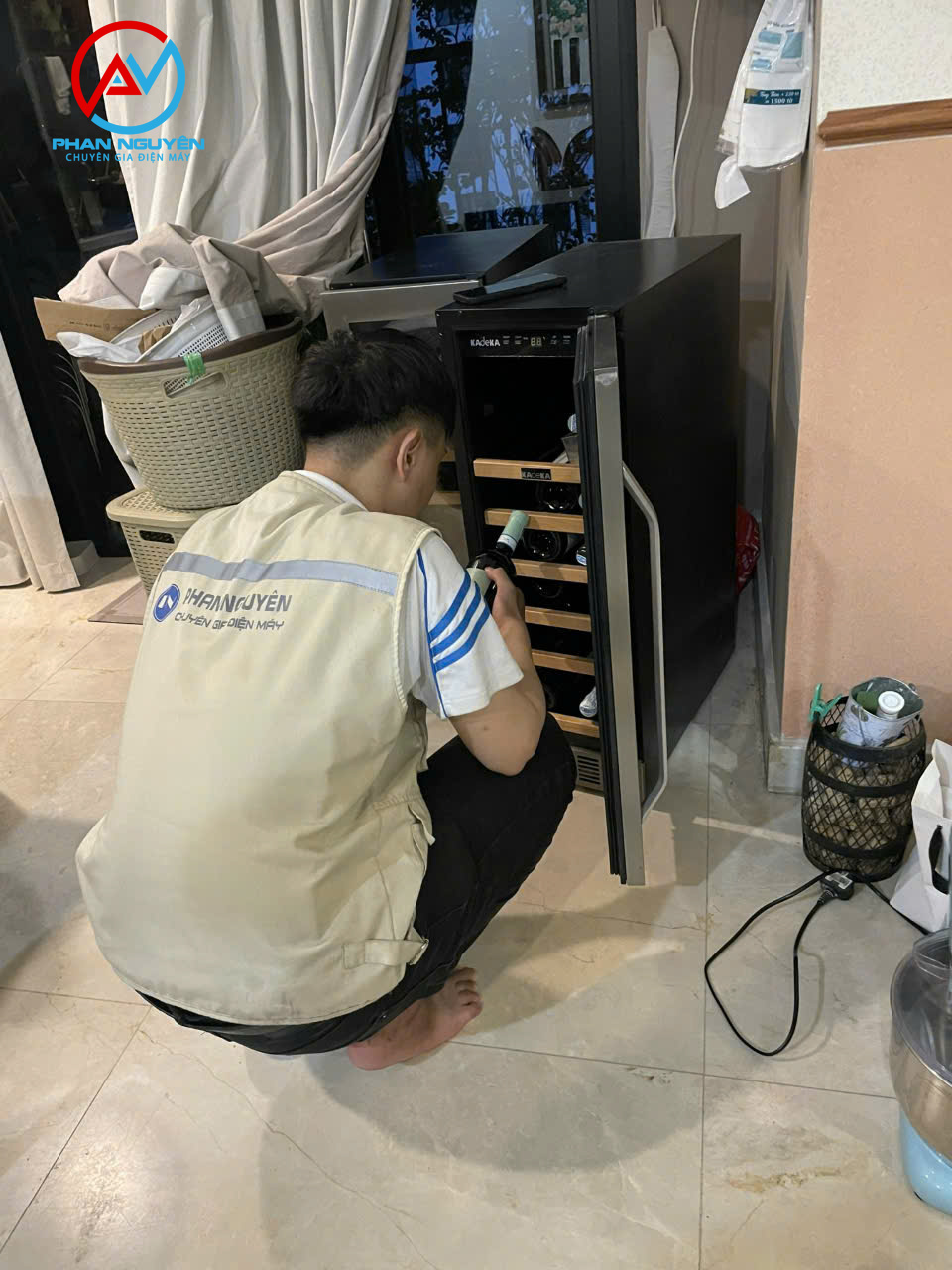 Sửa Tủ Rượu