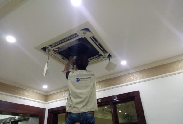 sua-dieu-hoa-am-tran