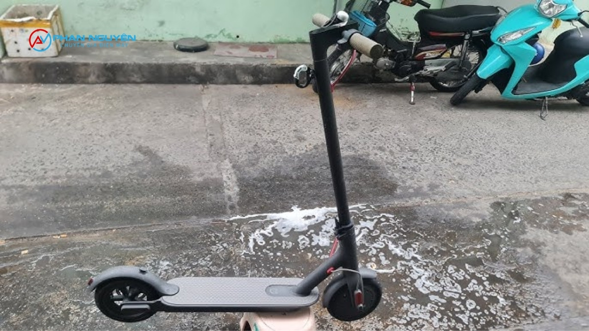 Phan Nguyên Nhận Sửa Xe Điện Scooter Tại Nhà Trên Toàn Hà Nội