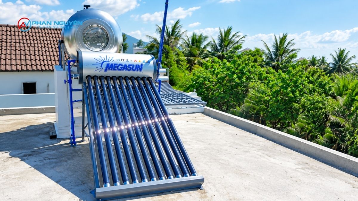 Megasun So Với Các Hãng Máy Nước Nóng Năng Lượng Mặt Trời Khác — Vì Sao Cần Thợ Chuyên