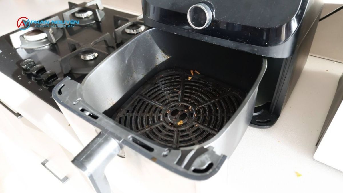 Phân Biệt 3 Loại Mùi Khét Của Nồi Chiên Không Dầu Theo Mức Độ Nguy Hiểm