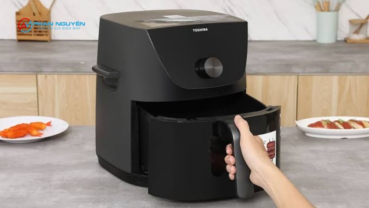 Dấu Hiệu Nồi Chiên Không Dầu Toshiba Cần Gọi Thợ Sửa Ngay