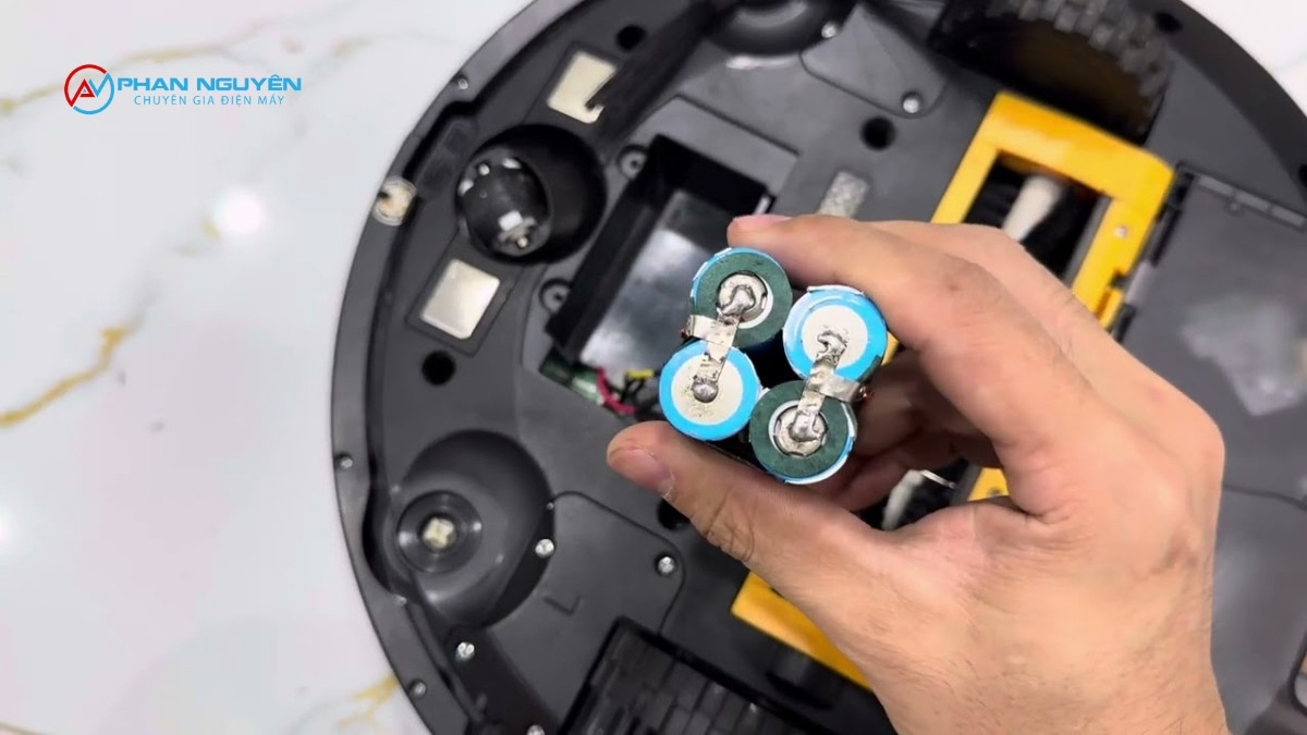 Chi Phí Sửa Robot Hút Bụi Tại Tây Hồ – Báo Giá Từng Lỗi Cụ Thể