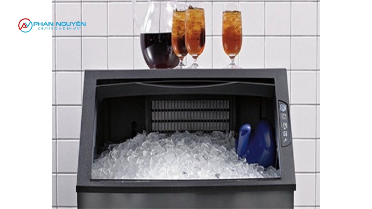 Quán Cafe Bạn Thực Sự Cần Bao Nhiêu Đá Mỗi Ngày?