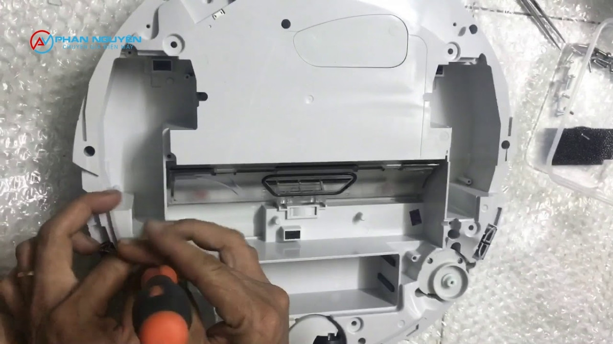 Robot Hút Bụi Bị Những Lỗi Nào Cần Sửa Chuyên Nghiệp?