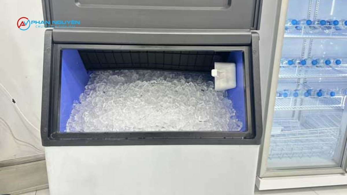 Tại Sao Máy Làm Đá Khách Sạn Cần Được Sửa Khác Với Nhà Hàng Thông Thường