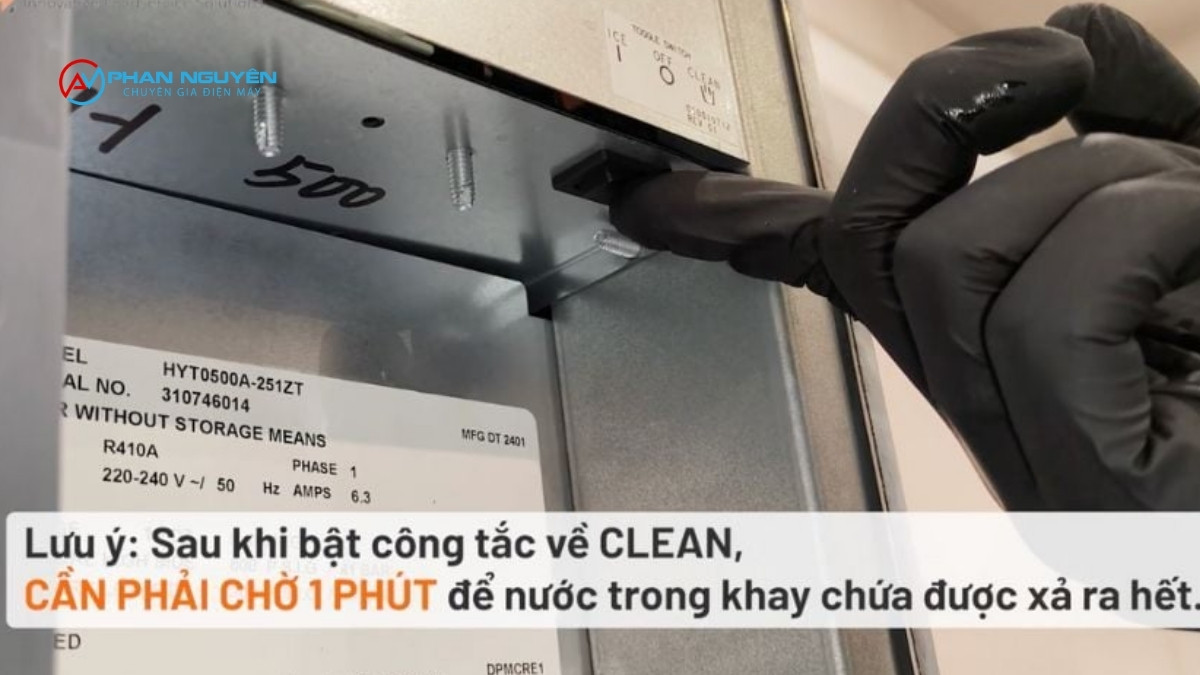 Vệ Sinh Máy Làm Đá Mini Tại Nhà – Đơn Giản Hơn Nhưng Cần Đúng Cách