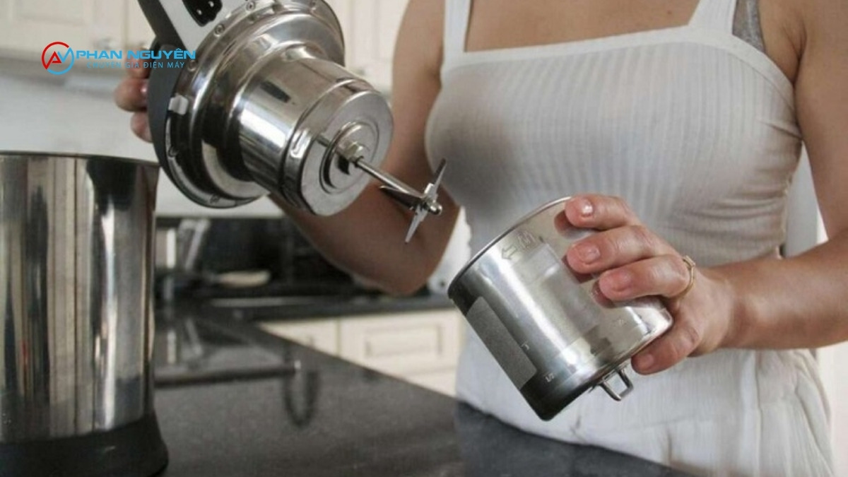 6 Nguyên Nhân Máy Làm Sữa Hạt Không Lên Nguồn Và Cách Kiểm Tra