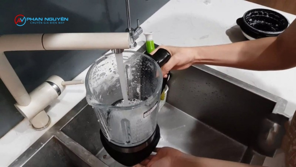 Hướng Dẫn Cách Vệ Sinh Máy Làm Sữa Hạt Đúng Chuẩn – 5 Bước Chi Tiết