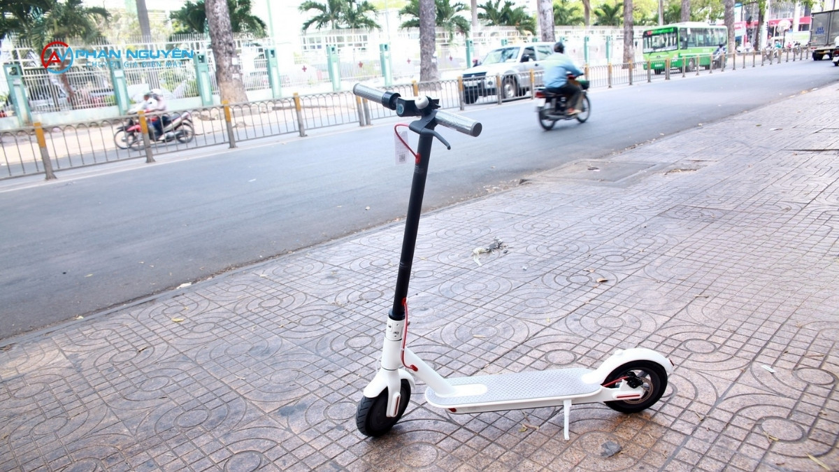 Những Lỗi Xe Điện Mini Hay Gặp Mà Xe Scooter Thường Không Có