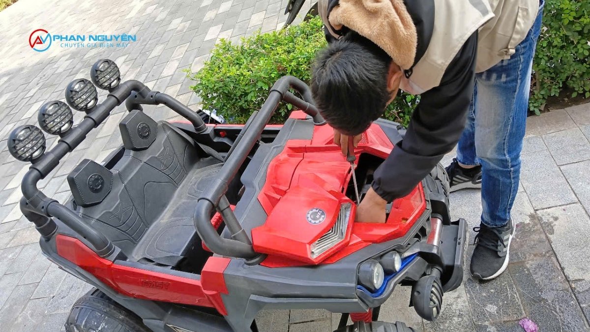 Nơi Sửa Ô Tô Điện Trẻ Em Uy Tín – Tận Nhà, Giá Rõ Ràng, Bảo Hành