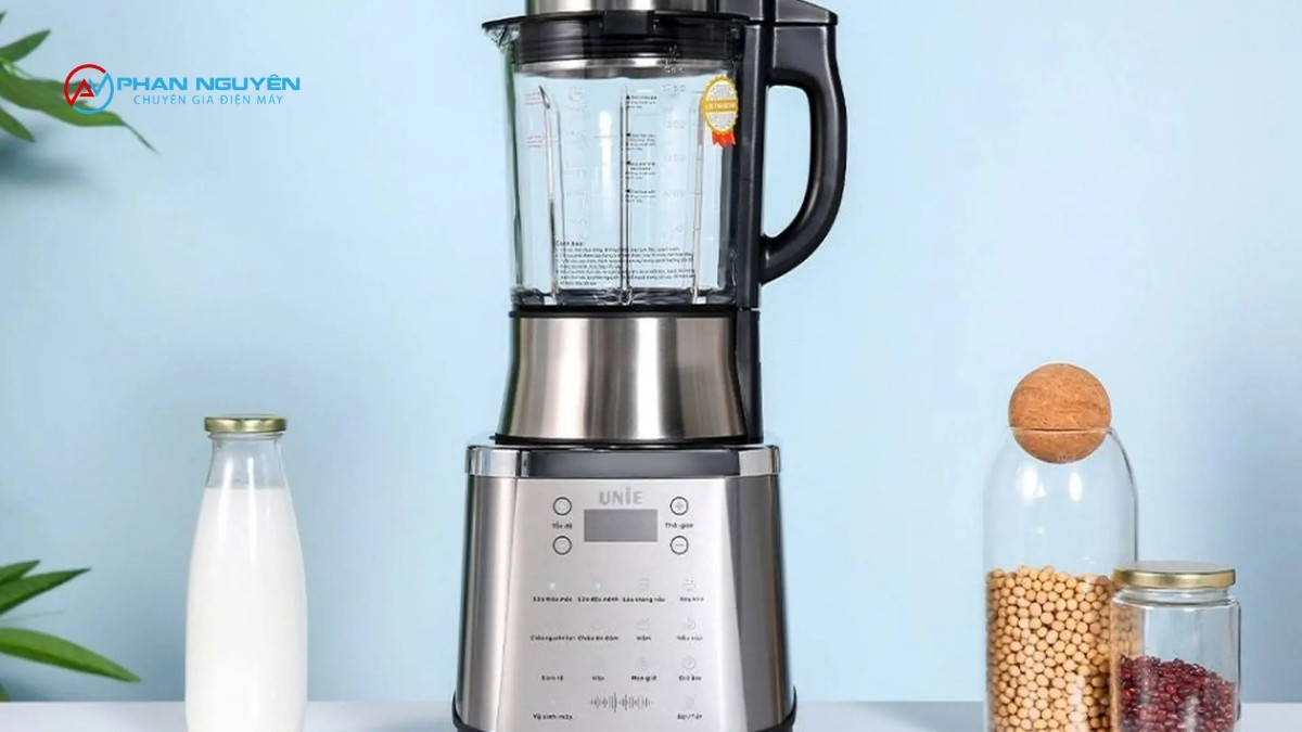 So sánh máy làm sữa hạt và máy xay sinh tố: Khác nhau điểm gì?