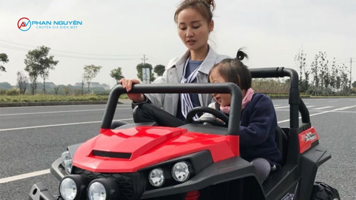 Xe Ô Tô Điện Trẻ Em Hay Gặp Những Lỗi Nào?