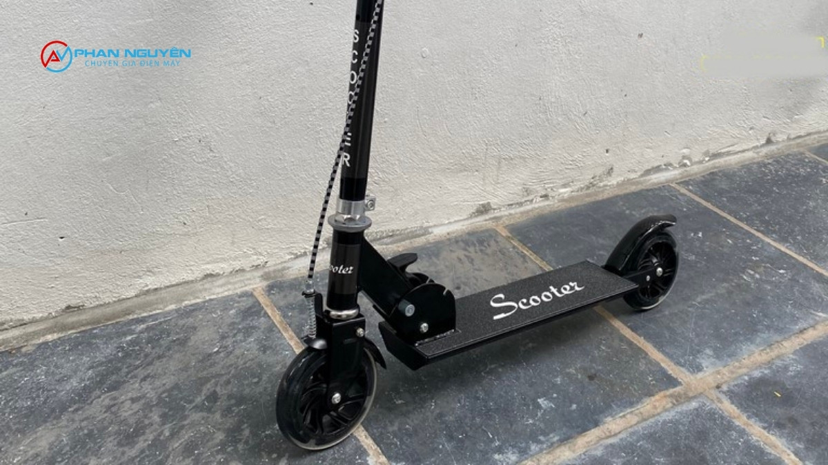7 Sai Lầm Khi Sạc Pin Xe Scooter Cần Tránh Ngay