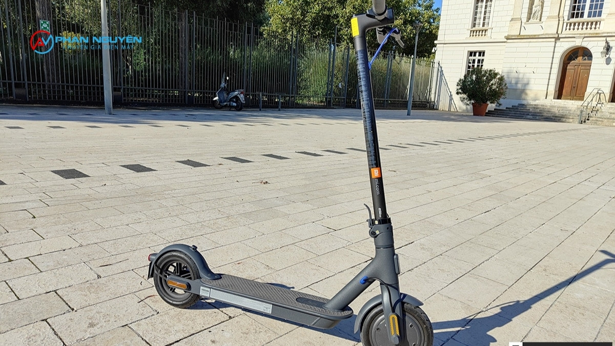 Cách Xử Lý Khi Xe Scooter Bị Ngập Nước Tại Chỗ