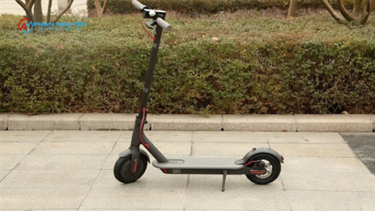 Tại Sao Xe Scooter Dễ Bị Hỏng Khi Đi Mưa Hơn Xe Số?