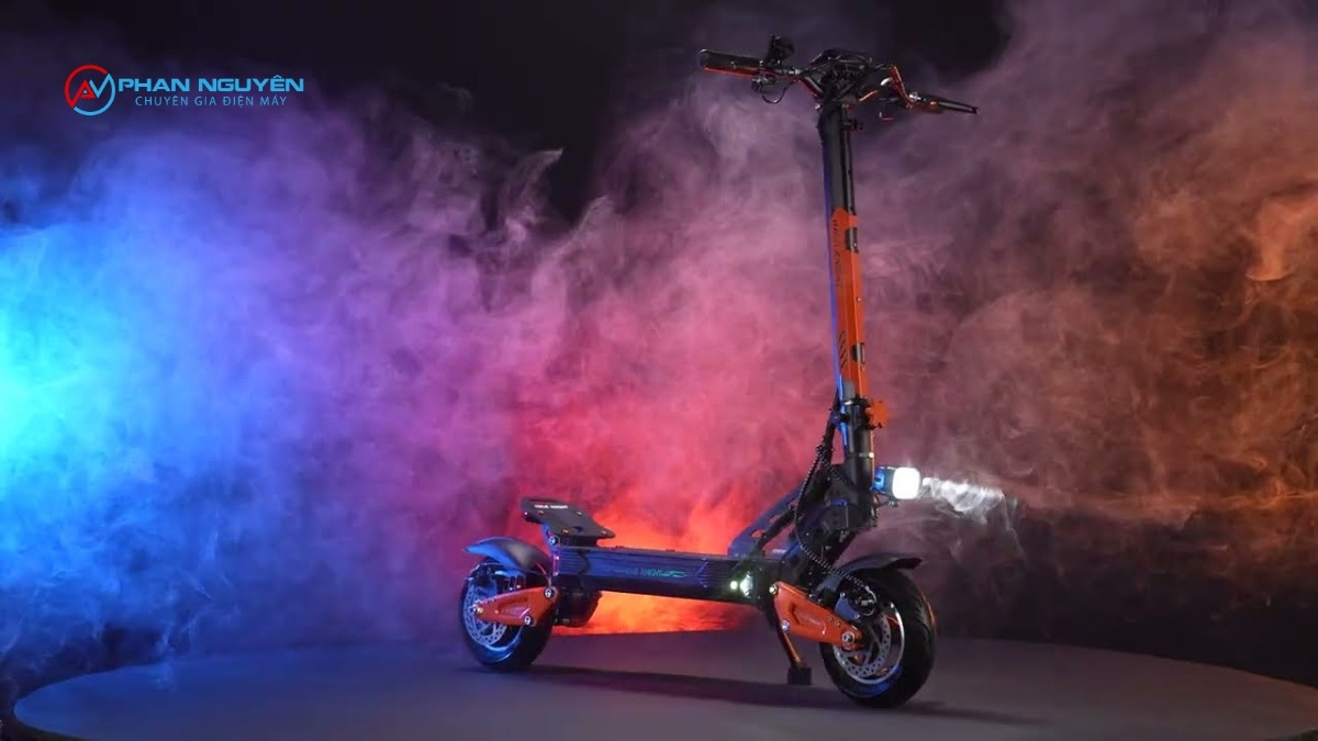 Xe Scooter Hãng Niche Khó Sửa Ở Đâu — Và Tại Sao Hầu Hết Thợ Từ Chối?