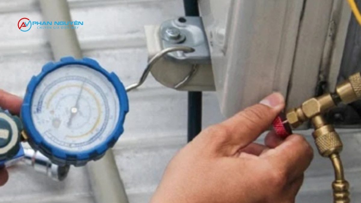Kho Lạnh Rò Gas Phải Làm Sao? — Nhận Biết Và Xử Lý An Toàn