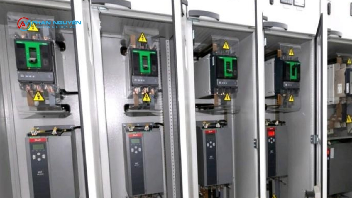 So Sánh ATS Và Inverter — Vai Trò Khác Nhau Nhưng Bổ Trợ Nhau