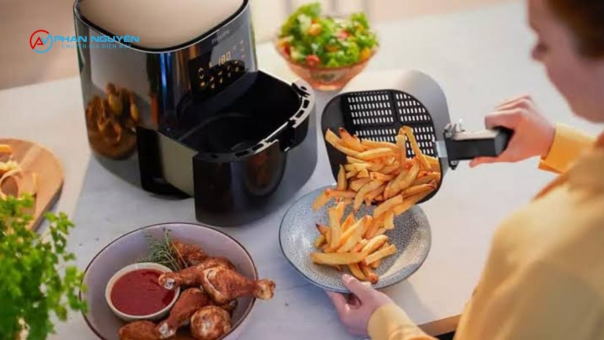 Dấu hiệu nồi chiên không dầu cần gọi thợ sửa gấp
