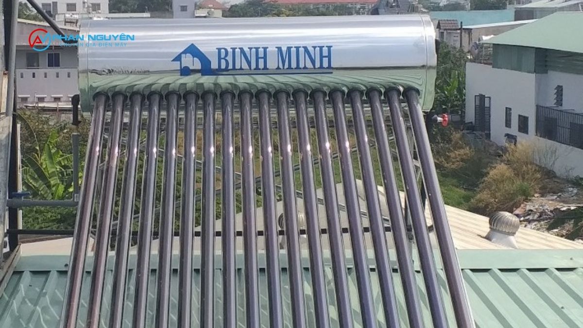 Các lỗi máy nước nóng năng lượng mặt trời thường gặp tại khu vực Tây Hồ